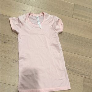 lululemon Pink swiftly tech Tee